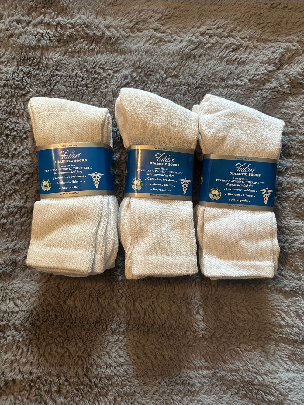 9 Pairs of Diabetic Crew Socks for Men - White
